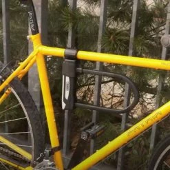 Fixation Sur Cadre Pour Antivol U Compatible Abus USH 540 -Éclairages Vélo Soldes fixation sur cadre pour antivol u compatible abus ush 540 full 3